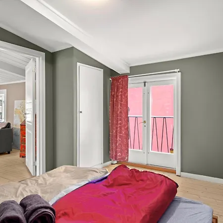 The Courtyard Apartment
